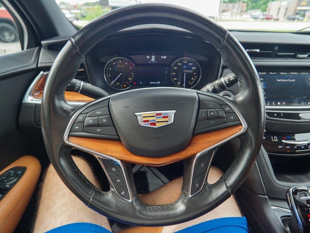 Cadillac XT5  2021