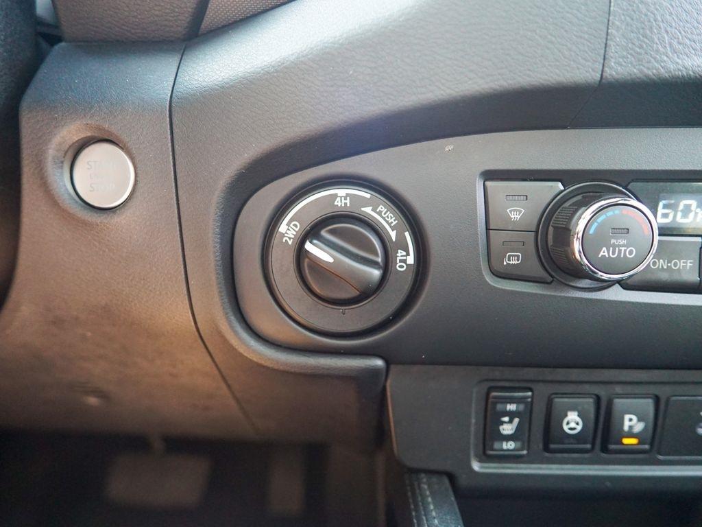 Nissan Frontier  2022