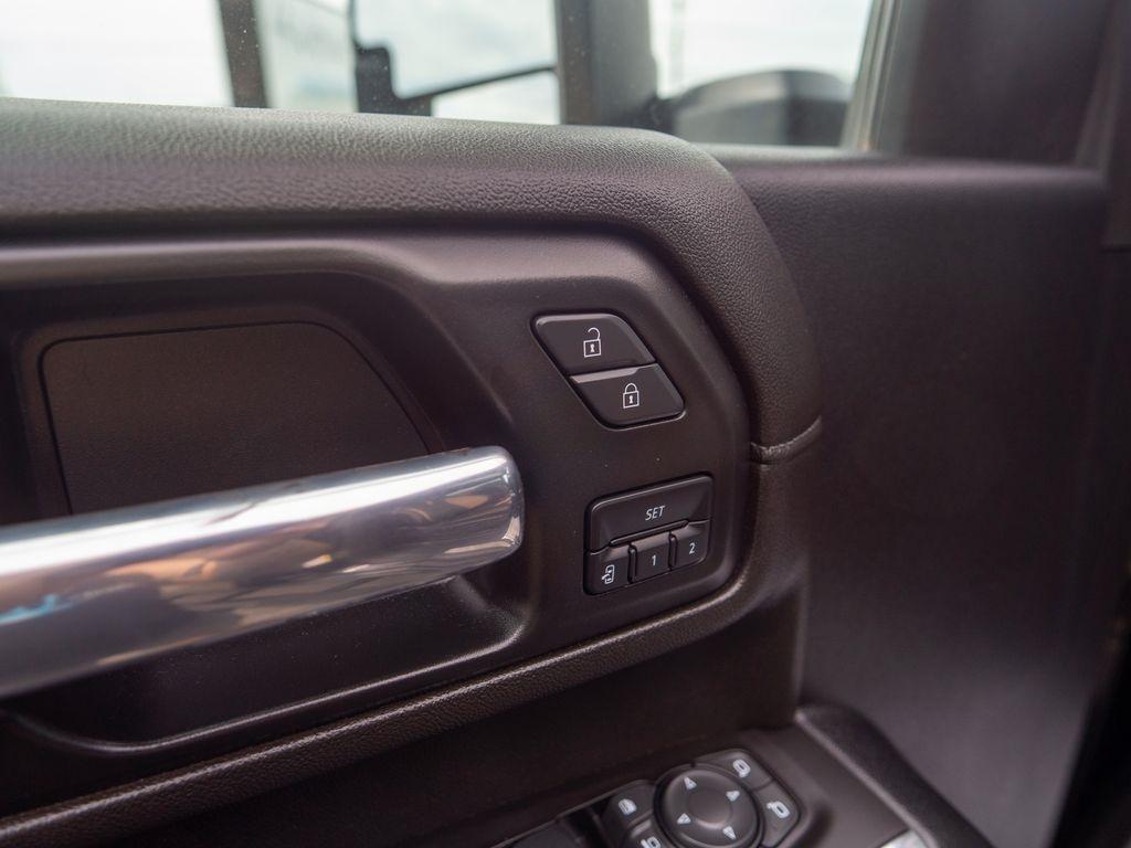 Chevrolet Silverado 2500HD  2021