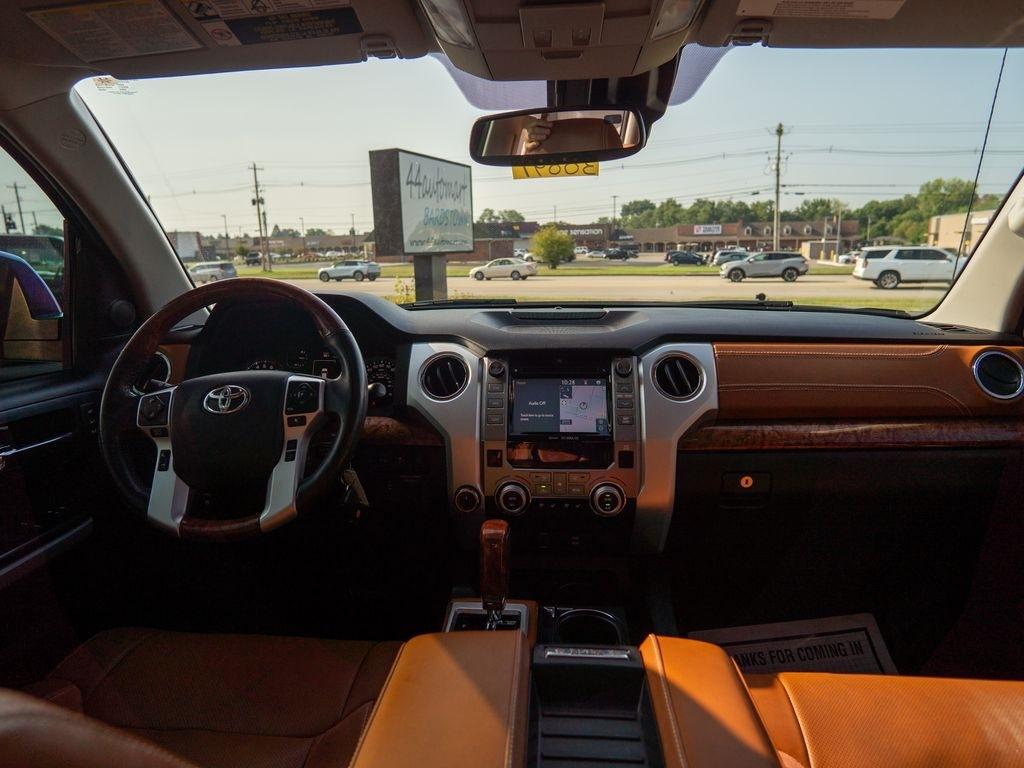 Toyota Tundra  2018