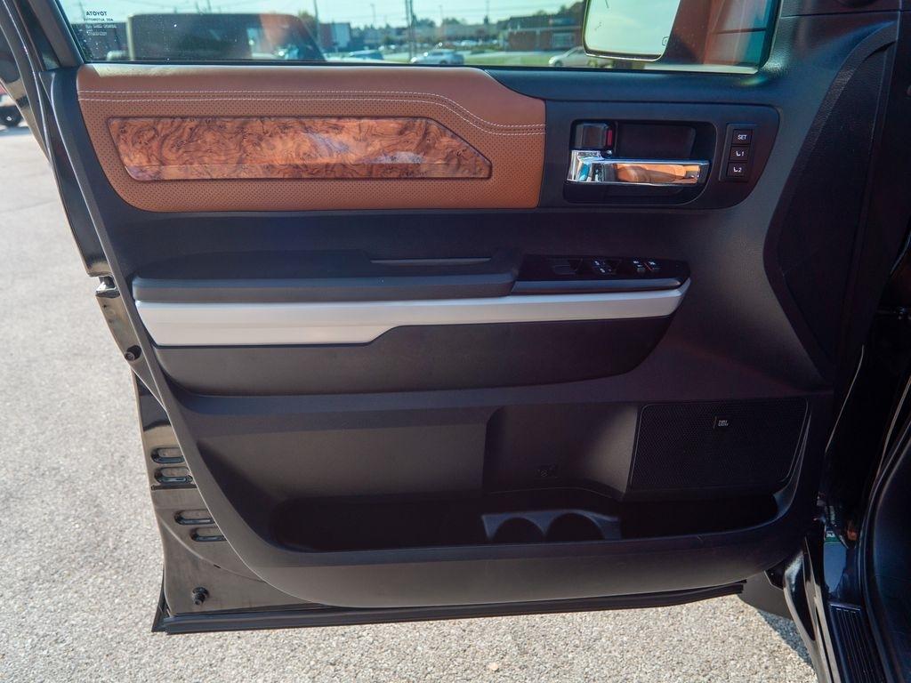 Toyota Tundra  2018