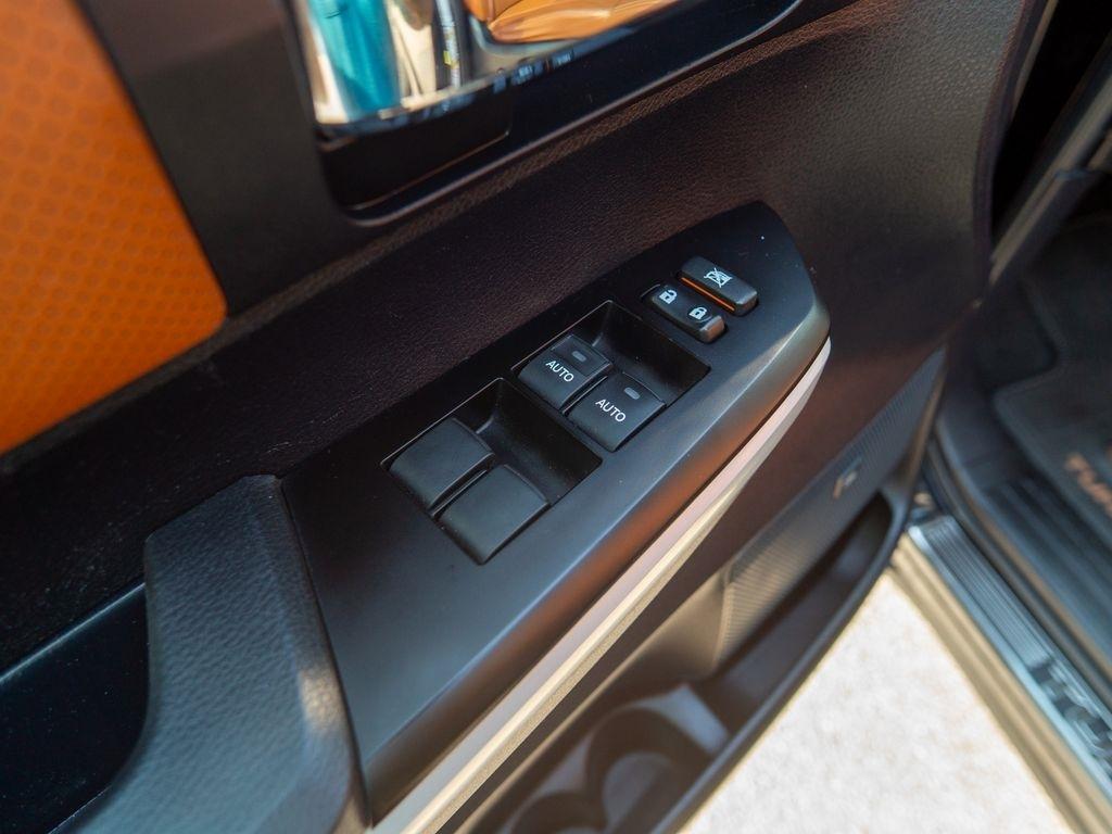 Toyota Tundra  2018
