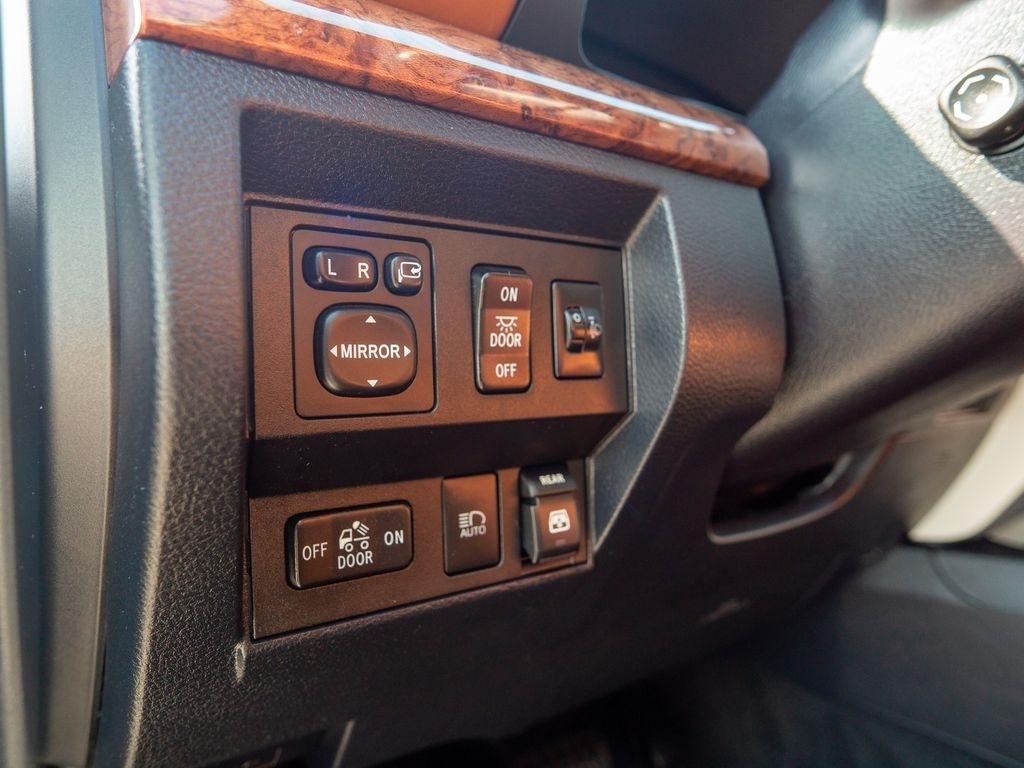 Toyota Tundra  2018