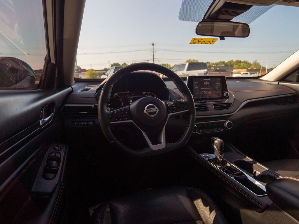 Nissan Altima  2020