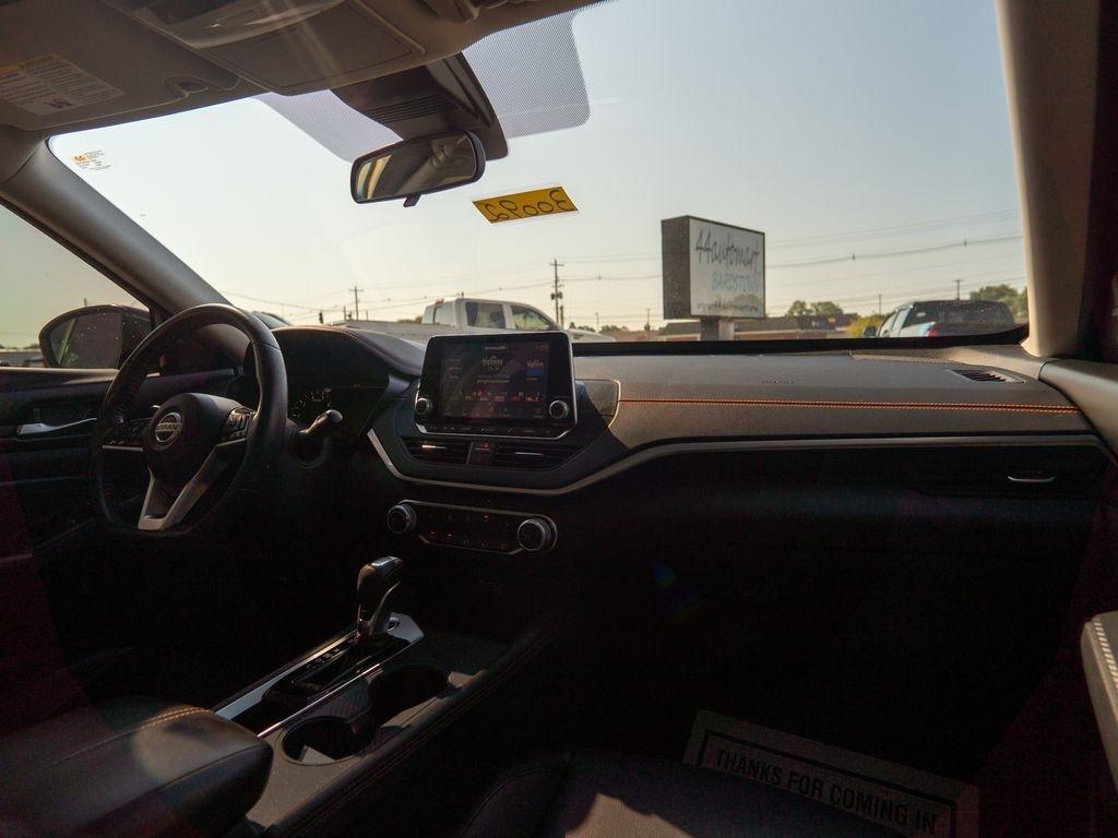 Nissan Altima  2020