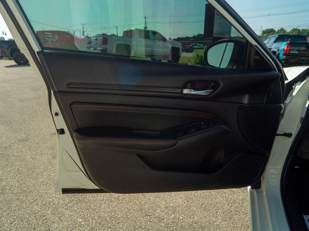 Nissan Altima  2020