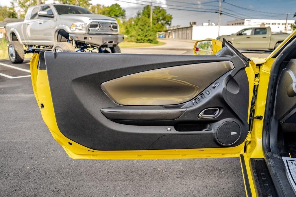 Chevrolet Camaro  2015