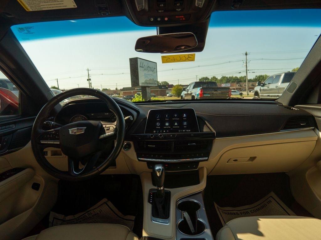 Cadillac CT4  2021
