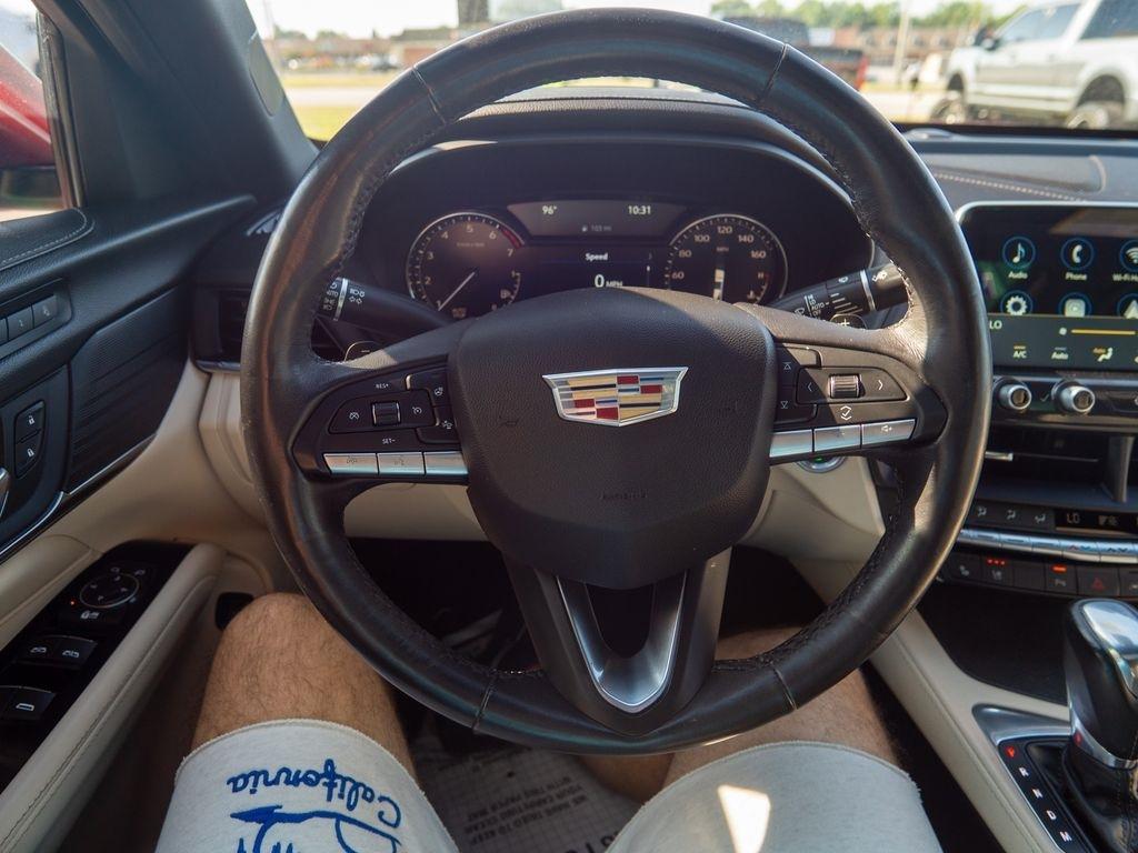 Cadillac CT4  2021