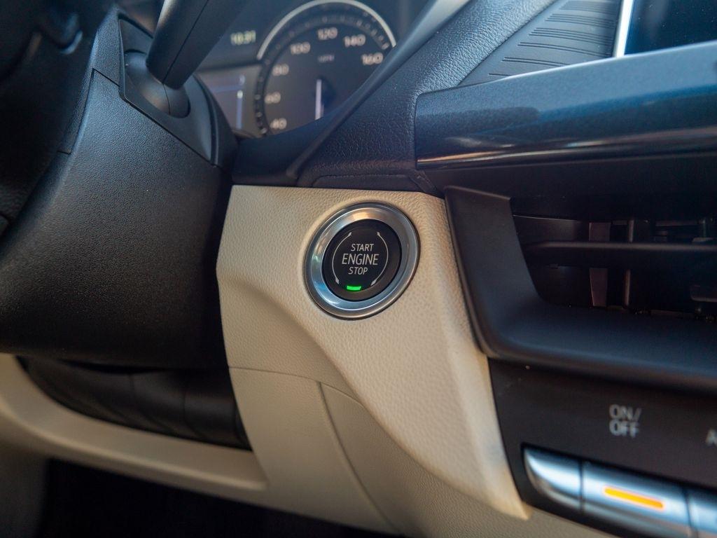 Cadillac CT4  2021