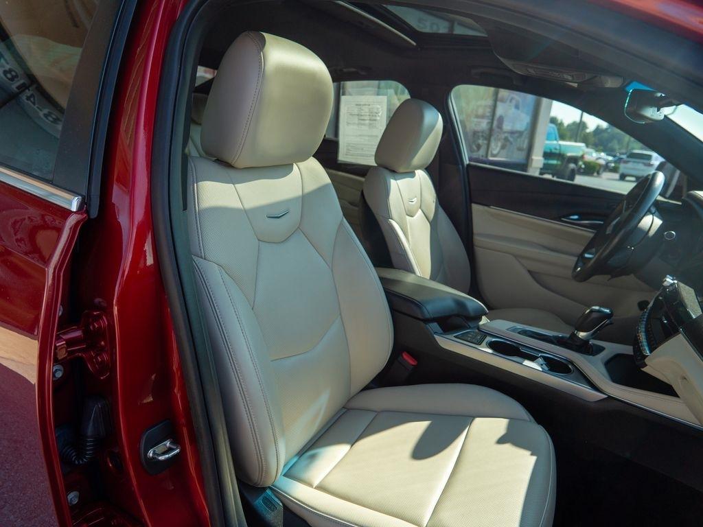 Cadillac CT4  2021