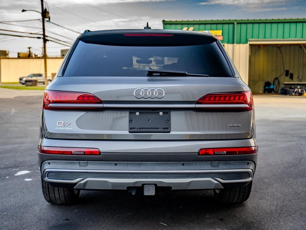 Audi Q7  2021