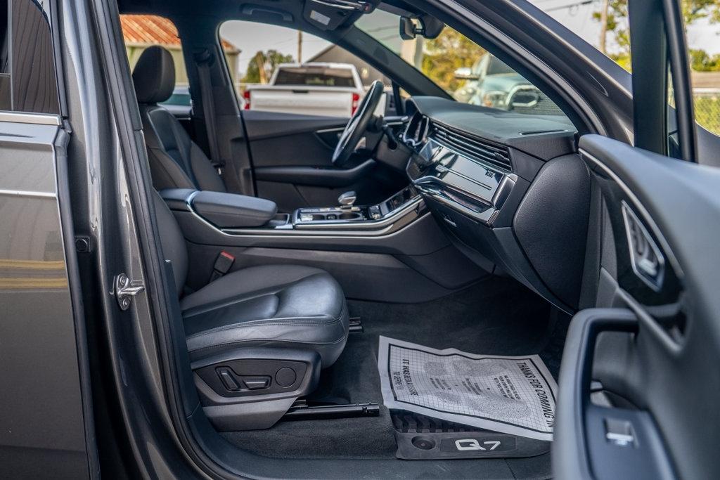 Audi Q7  2021