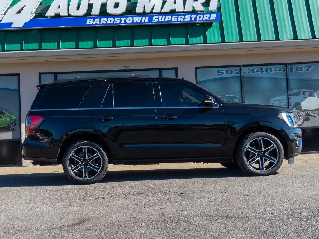 Ford Expedition photo 2