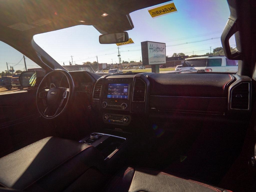 Ford Expedition photo 16