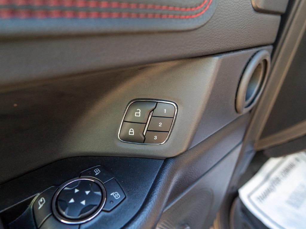 Ford Expedition photo 21