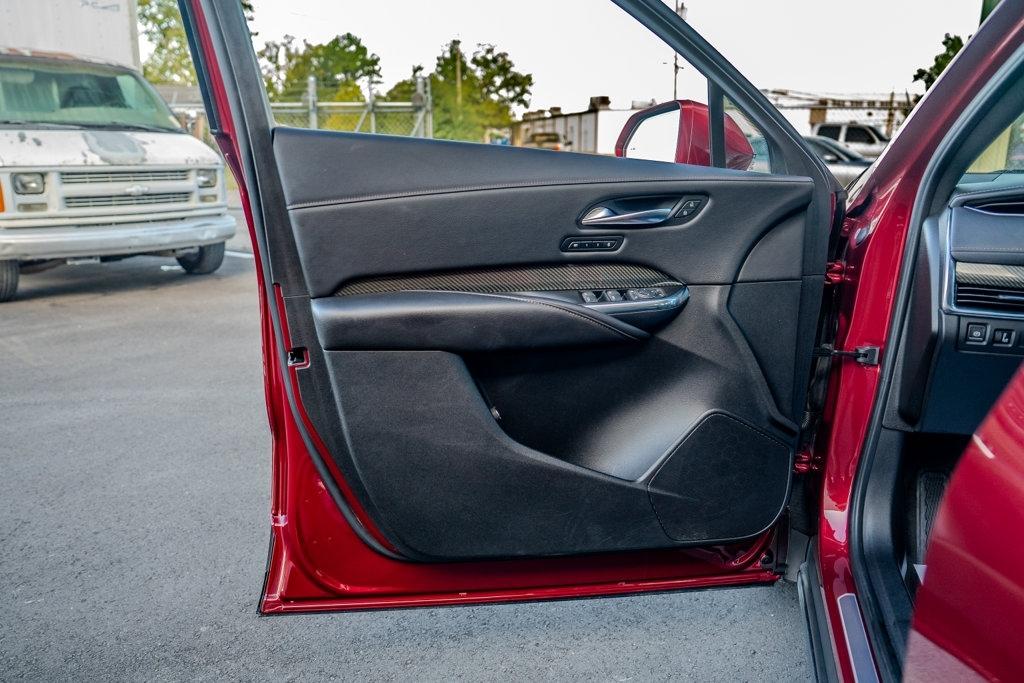 Cadillac XT4 photo 12