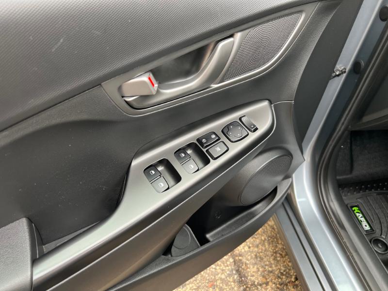 Hyundai Kona EV SEL 2021