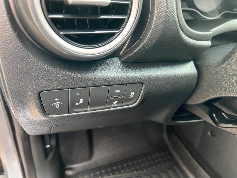 Hyundai Kona EV SEL 2021