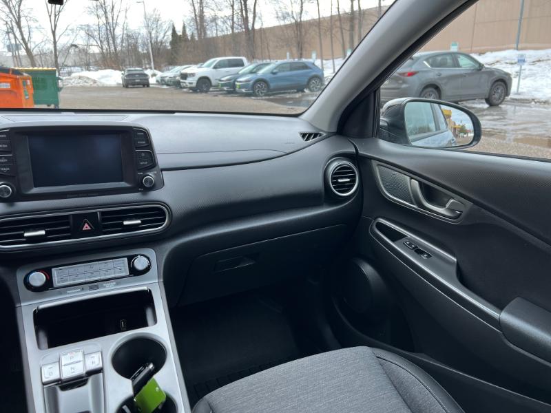 Hyundai Kona EV SEL 2021