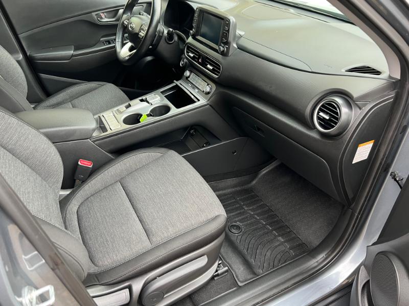 Hyundai Kona EV SEL 2021