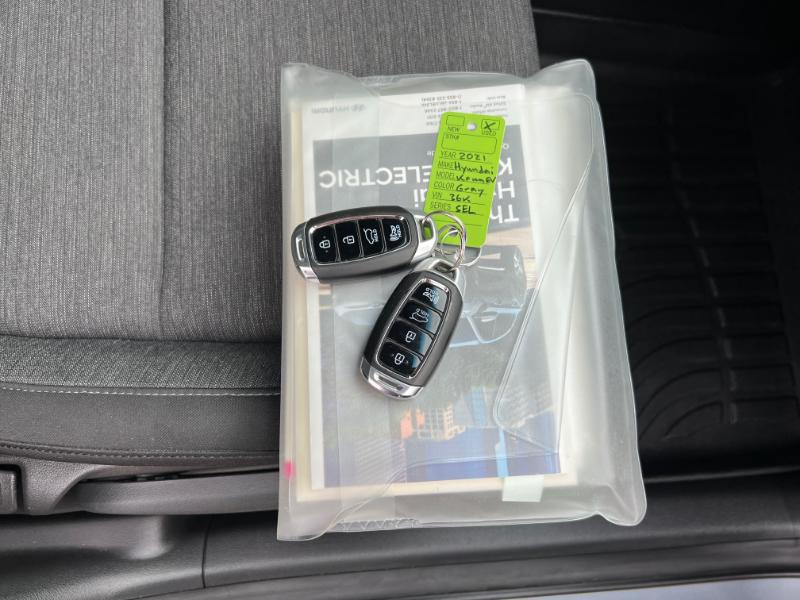 Hyundai Kona EV SEL 2021