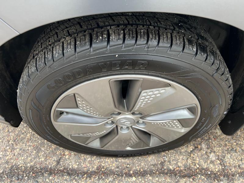 Hyundai Kona EV SEL 2021