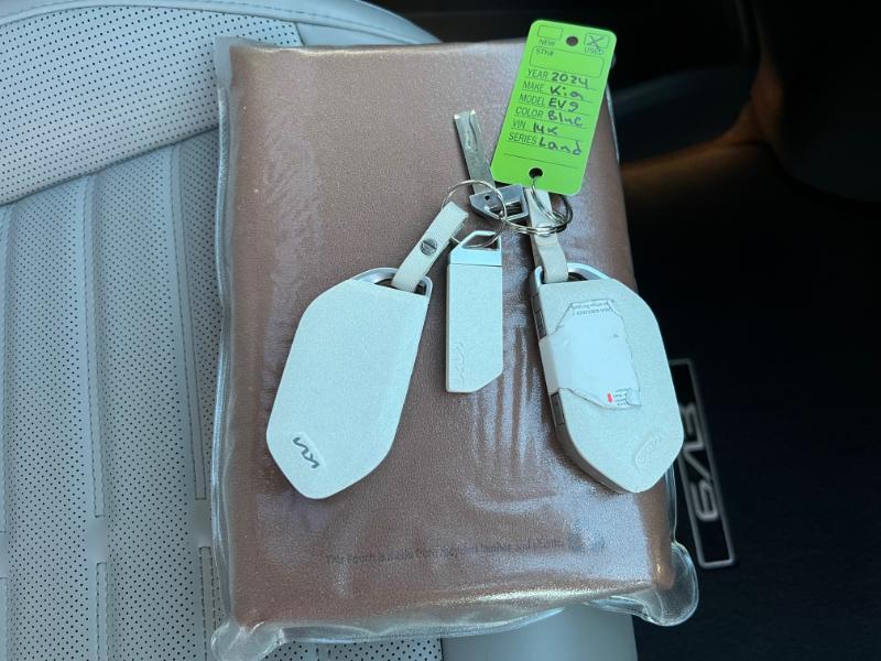 Kia EV9 Land 4WD 2024