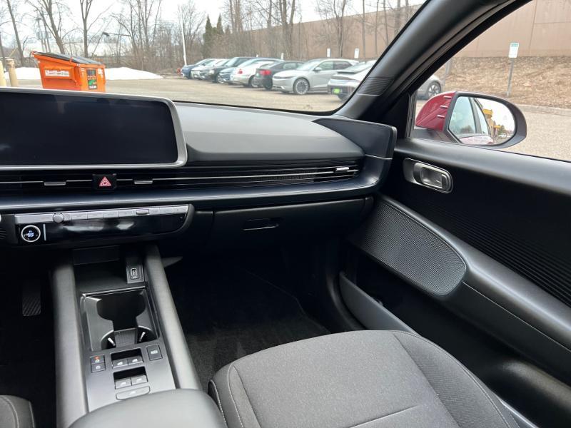 Hyundai Ioniq 6 SE 2024