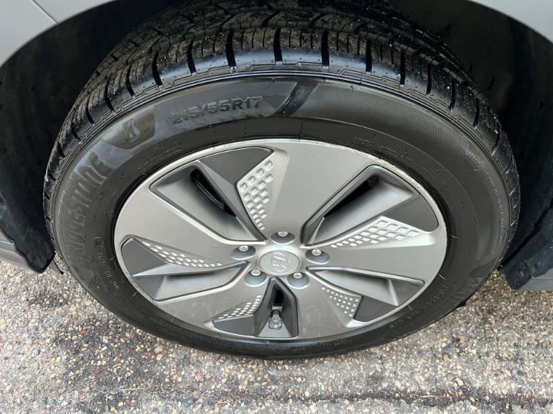 Hyundai Kona EV SEL 2019