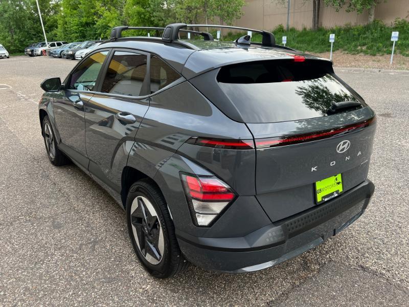 Hyundai Kona EV SEL 2024