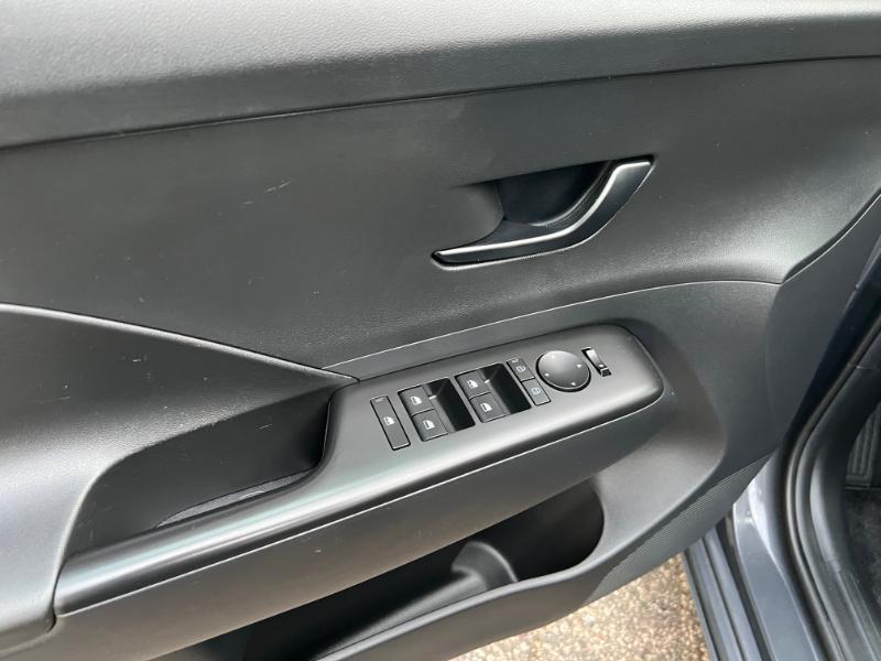 Hyundai Kona EV SEL 2024