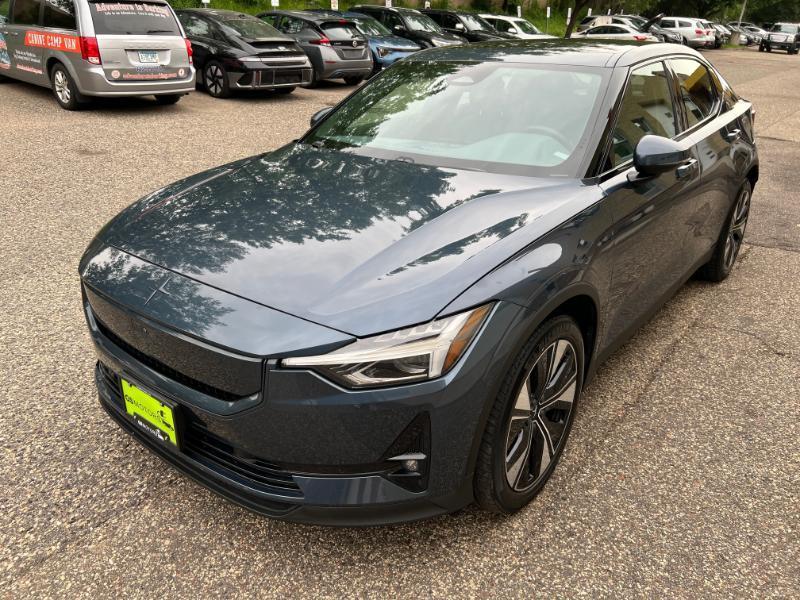 Polestar 2  2024