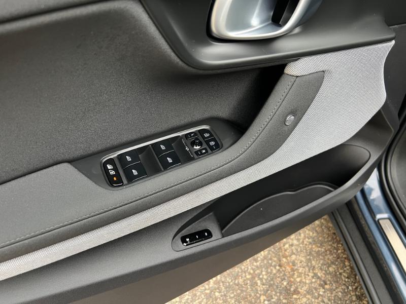 Polestar 2  2024