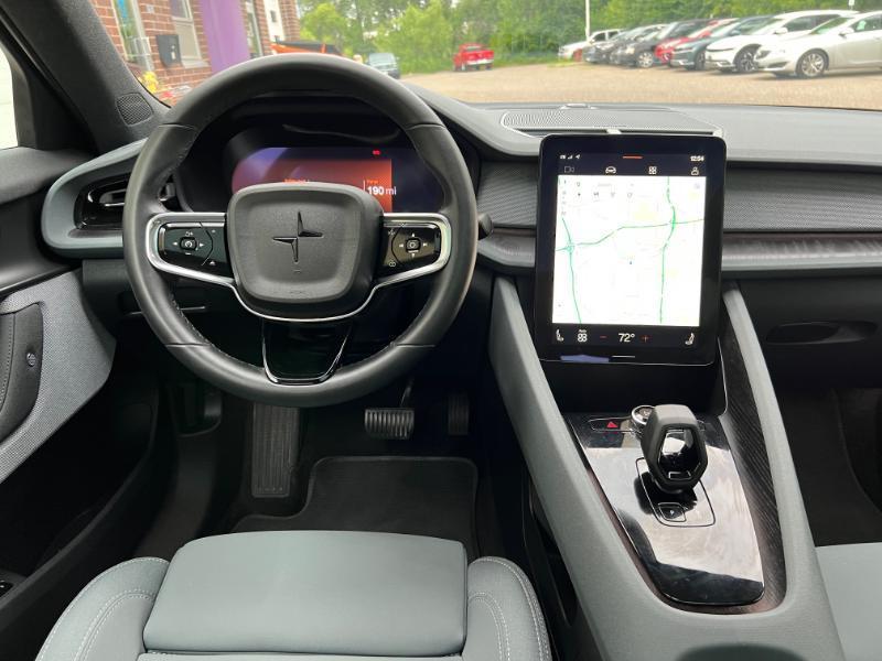 Polestar 2  2024
