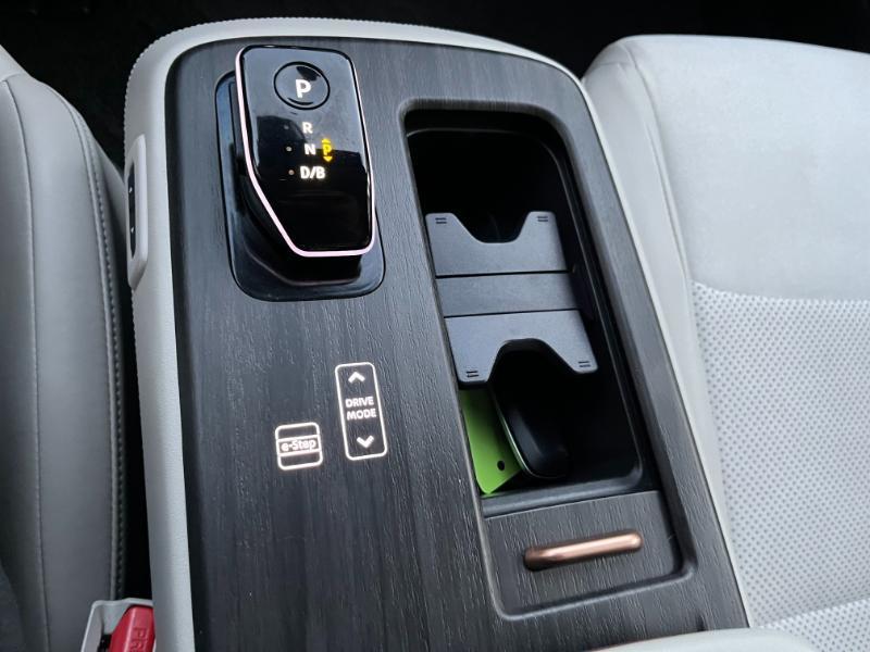 Nissan Ariya  2024