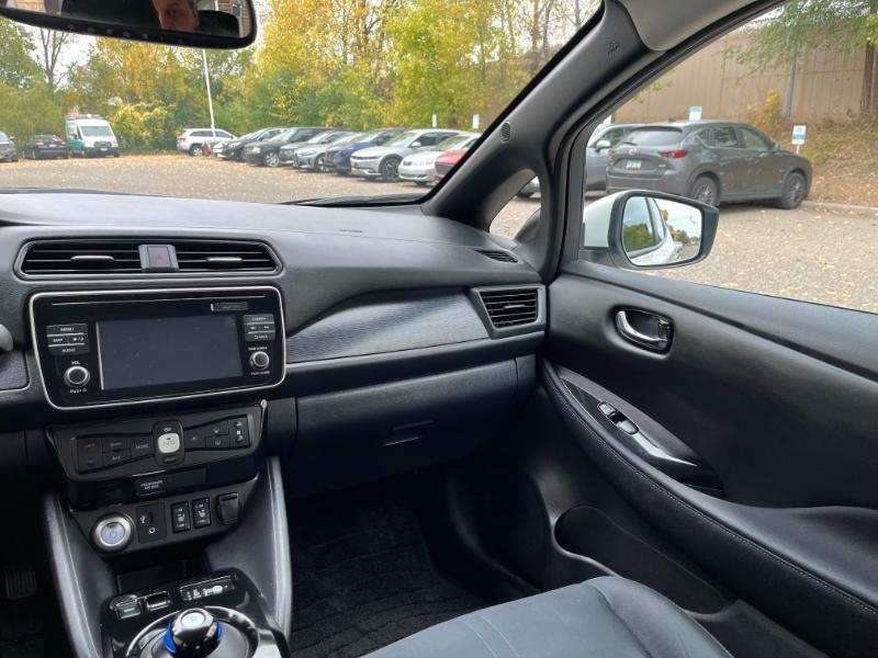 Nissan Leaf SV 2019