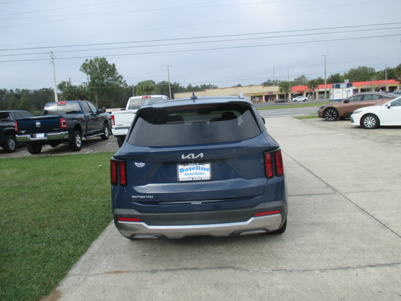 Kia Sorento S 2WD 2024 Kia Sorento S 2WD 2024