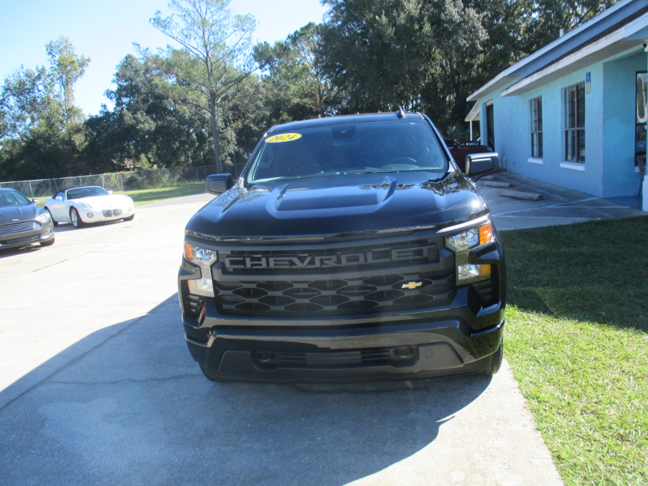 Chevrolet Silverado 1500 Custom Crew Cab 2WD 2024 Chevrolet Silverado 1500 Custom Crew Cab 2WD 2024