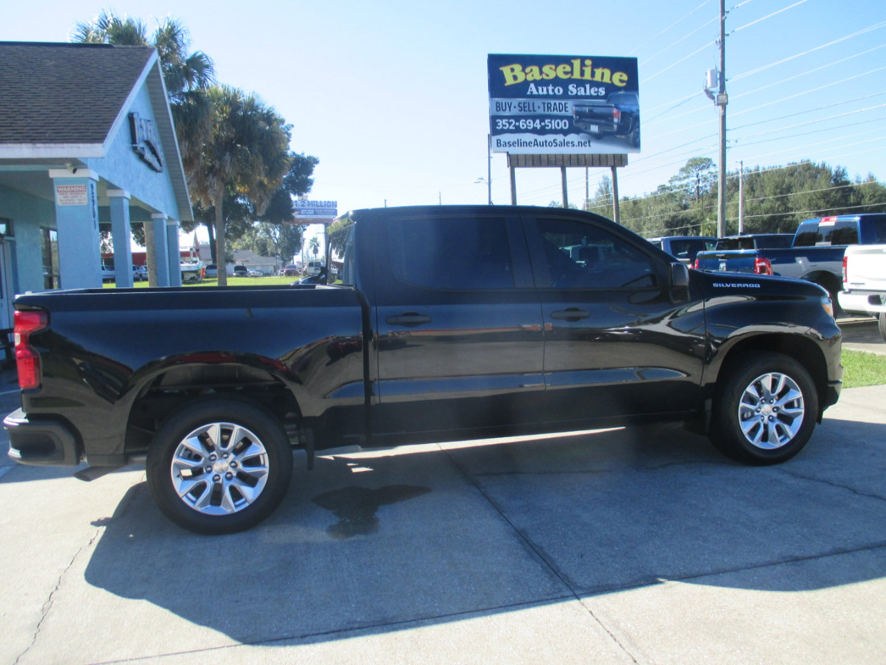 Chevrolet Silverado 1500 Custom Crew Cab 2WD 2024 Chevrolet Silverado 1500 Custom Crew Cab 2WD 2024