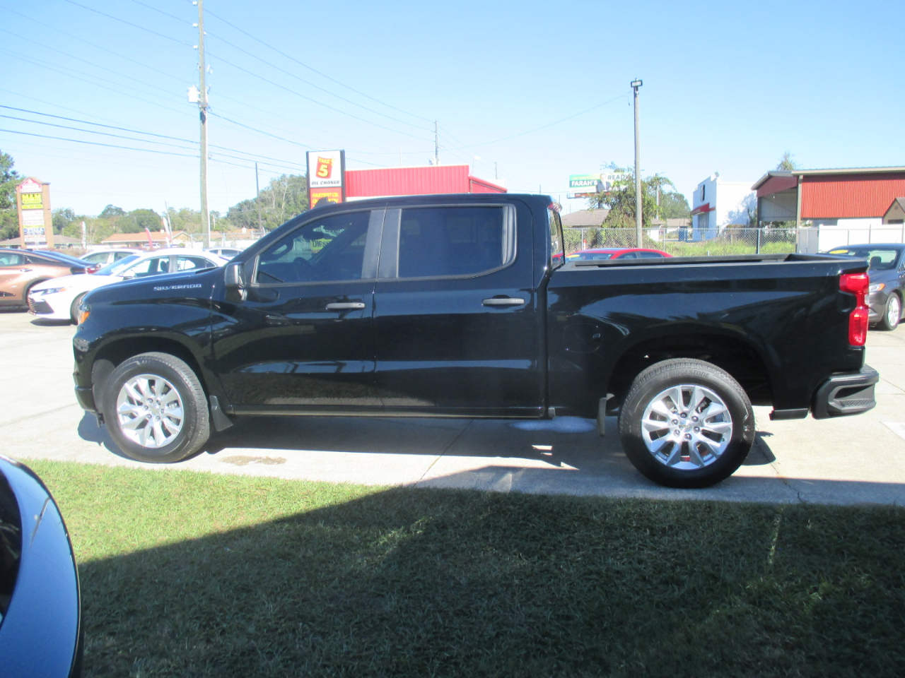 Chevrolet Silverado 1500 Custom Crew Cab 2WD 2024 Chevrolet Silverado 1500 Custom Crew Cab 2WD 2024