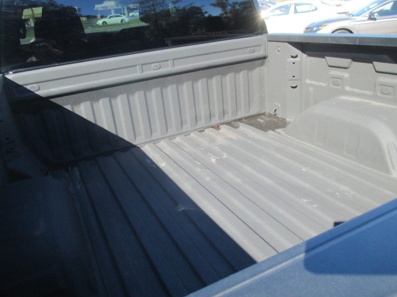 Chevrolet Silverado 1500 Custom Crew Cab 2WD 2024 Chevrolet Silverado 1500 Custom Crew Cab 2WD 2024