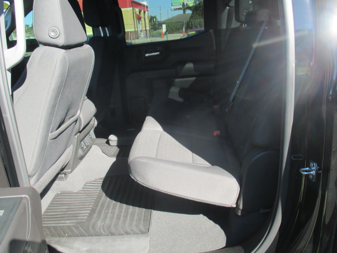 Chevrolet Silverado 1500 Custom Crew Cab 2WD 2024 Chevrolet Silverado 1500 Custom Crew Cab 2WD 2024