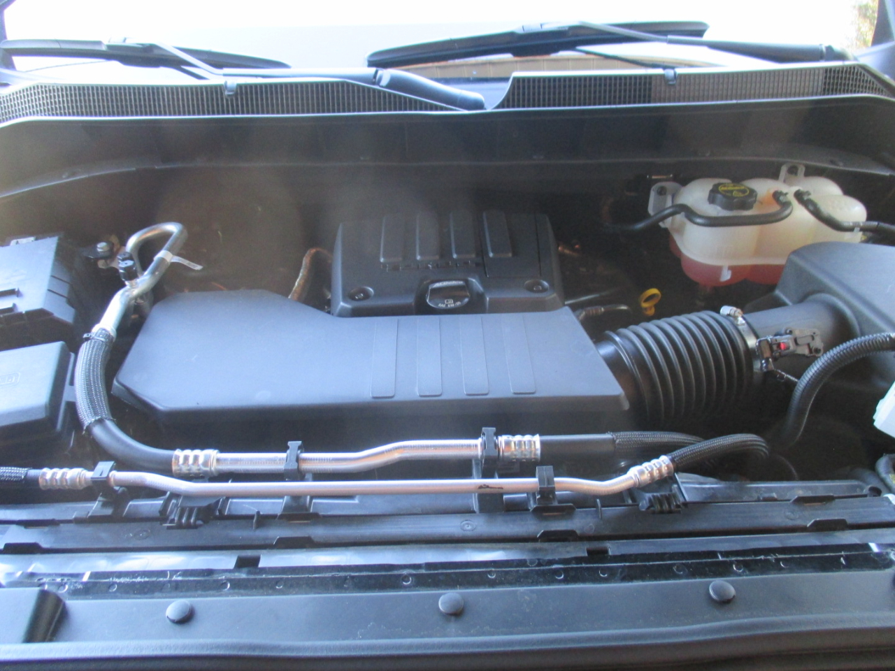 Chevrolet Silverado 1500 Custom Crew Cab 2WD 2024 Chevrolet Silverado 1500 Custom Crew Cab 2WD 2024