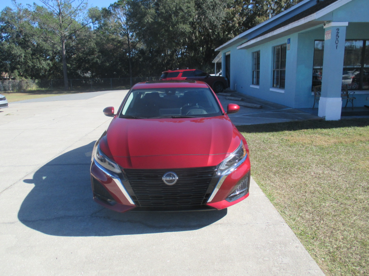 2024 Nissan Altima 2.5 SV photo 3