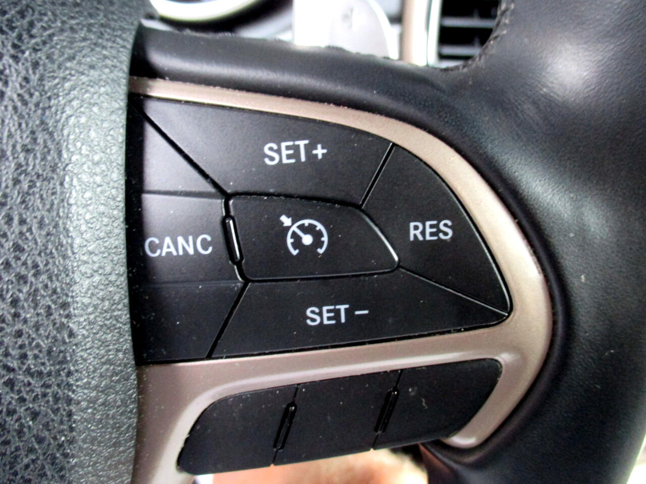 Jeep Grand Cherokee Laredo 2WD 2016