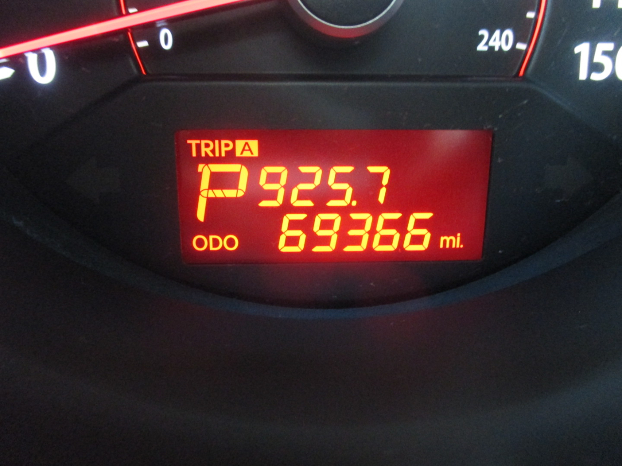 Kia Sorento LX 2WD 2011