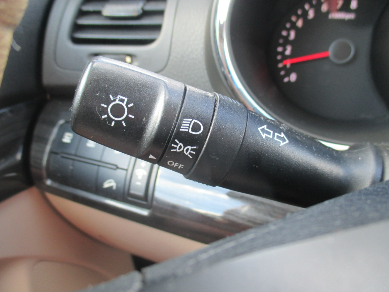 Kia Sorento LX 2WD 2011