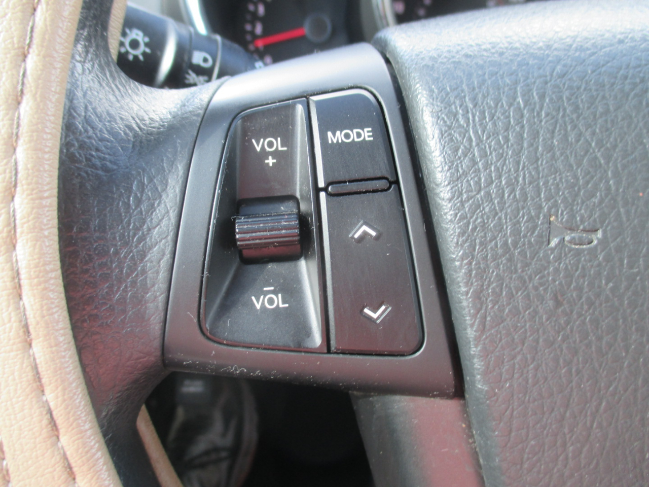 Kia Sorento LX 2WD 2011