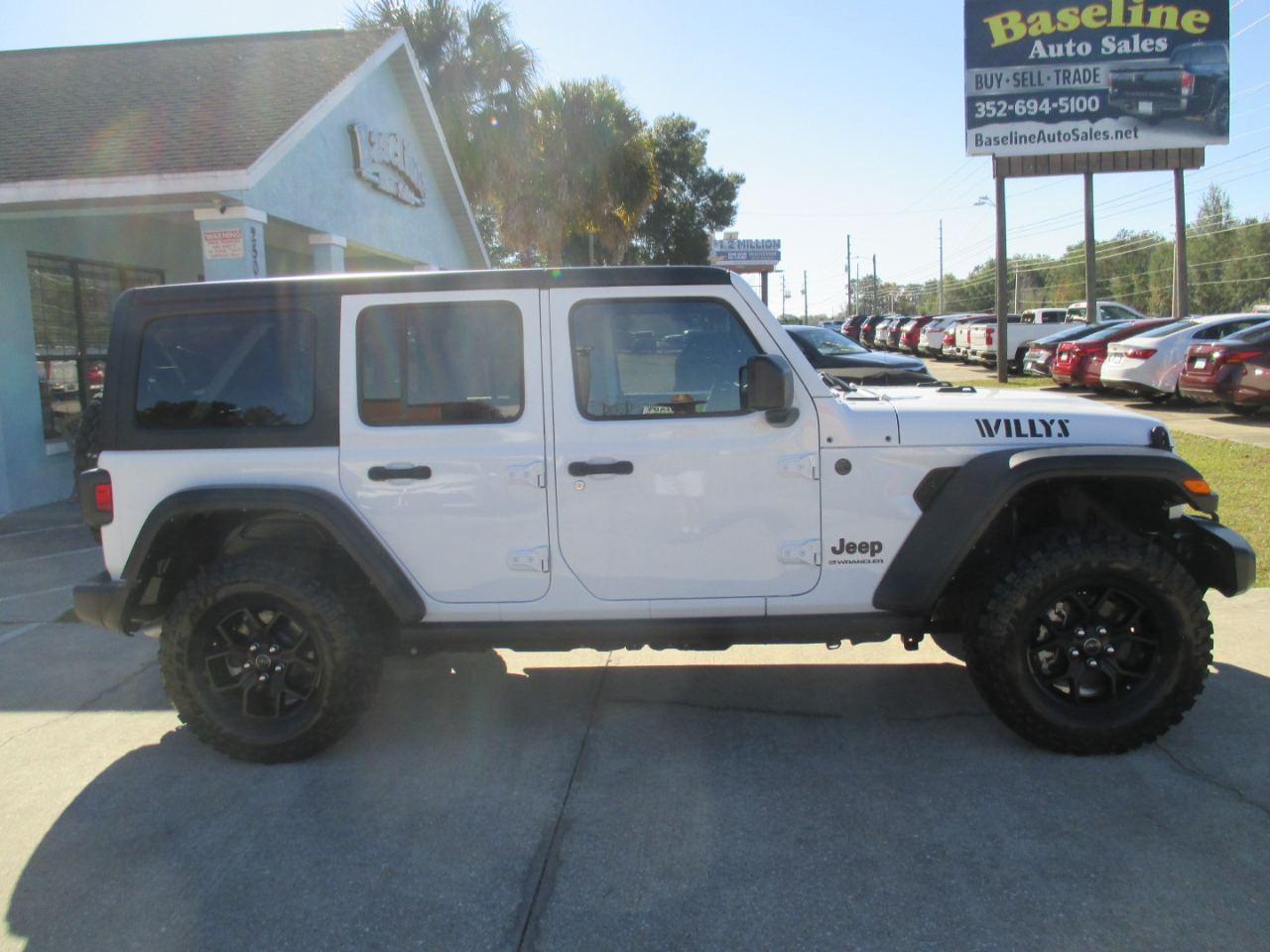 Jeep Wrangler Willys 2024